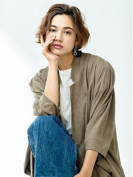 ティファ 銀座(Tiffa) ひし形シルエット 小顔ウルフレイヤー ナチュラルグラデーション