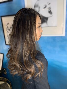 アスイン(asuin) 艶々ロングのバレーヤージュカラー