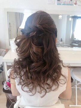 ルミエール 赤坂(Lumiere) サイドハーフアップ