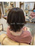 *ash beige*