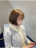 内巻きボブ　レイヤーボブ　ミニボブ　ベージュカラー