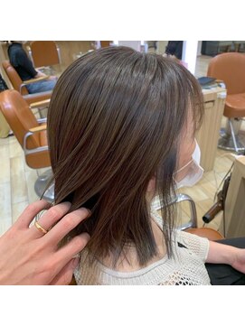 オリーブスバイネオリーブ(Olive's by neolive) ショート・白髪ぼかしハイライト〈Olive’s by neolive〉