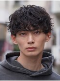 スパイラルパーマ×マッシュスタイルでおしゃれな雰囲気に◎