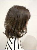 透明感のあるネイビーカラー