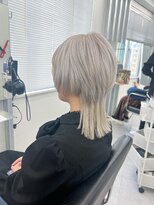 キバ(kva) ▽□□▽ホワイトシルバー