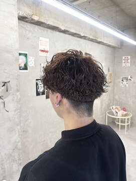 ドアホワイト(door white) ガッツリな動きが欲しい方に波巻きスパイラルパーマ
