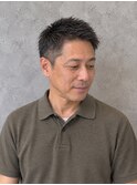 白髪を活かす大人ベリーショート