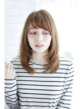 髪匠 雅 ミヤビ(MIYABI) ラフな雰囲気とストレートがベストマッチしたスタイル