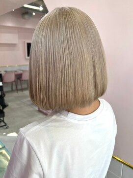 ゲーム バイ アランスミシー 横浜(GAME by Alan Smithee) ダブルカラーブルーベージュカラーケアブリーチハイトーンカラー