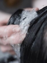 【最高級トリートメントのその先へその2】マイクロバブル『marbb』でトリートメントをさらに超浸透♪