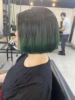 サイ(sai x)&nbsp;グリーングラデーションボブ　裾カラー