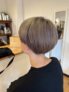 ヘアーコンセプト(HAIR CONCEPT) リタッチブリーチ×ミルクティーベージュ