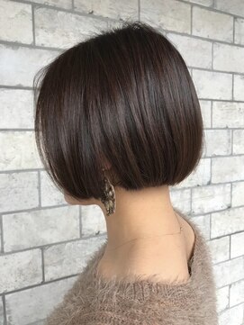 ラーサ(LaHzA) 黒髪ショートボブミニボブ前下がりショートボブ黒髪ショートボブ