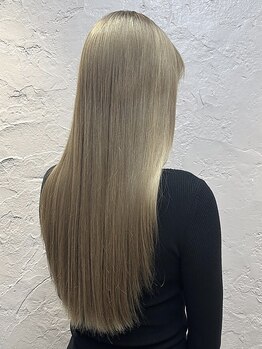 フッタ(Futta)の写真/失敗できない縮毛矯正もお任せ!ダメージが気になるブリーチ毛や傷んだ髪にも施術OK◎