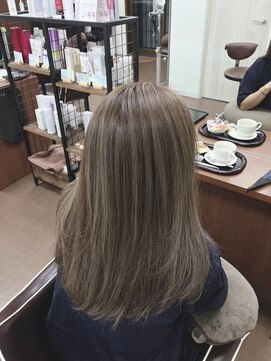 ククス(CCS) 白髪ぼかしハイライトバレイヤージュ♪