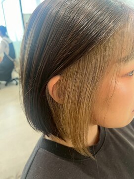 ファムバイアヴァンス(Femme by AVANCE.) デザインカラーイヤリングベージュボブ