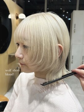スタン 渋谷(Stam) ウルフショート/ハイトーンショート/ホワイトベージュ/渋谷