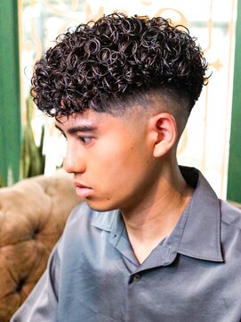 プロショップウェーブ セカンド(PRO SHOP WAVE II) スペインカール/フェザーパーマ/メンズパーマ/テーパーフェード