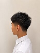 ウミト(Umito) ひと目で爽やか 黒髪束感ショート×刈り上げ