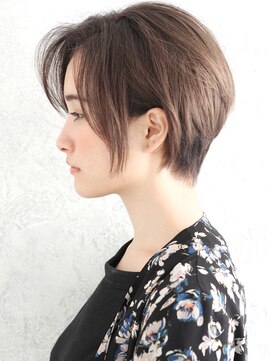 パティオン(PATIONN) 40代50代ミセスのトップにふんわりボリューム感前下がりショート