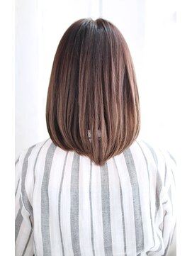 アルネ プラスエヌ(ARNE+n) 20代30代40代　かきあげニュアンスロブ【近江八幡】