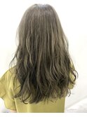 オリーブ系カラー