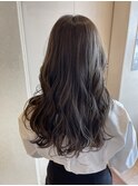 オリーブベージュ