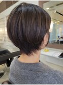 耳かけショートボブ　絶壁解消ヘア　クビレショート