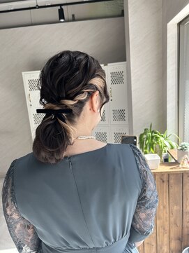 アドア 横浜(ADORE) ふんわりローポニー