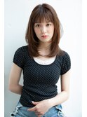 透明感くびれヘアで大人の余裕を魅せるセンシュアルレイヤー