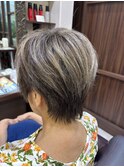 ショートスタイル白髪ぼかし