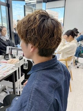 ビューナゴヤ 名駅(VIEW NAGOYA) スパイキーショート/波巻きパーマ/サーフカール/メンズ/フェード