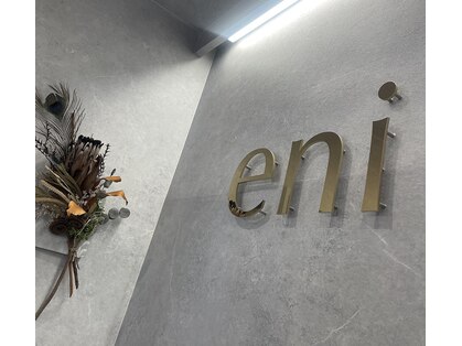 エニ(eni)の写真