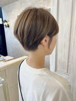 キャアリー(Caary)&nbsp;福山Caary似合わせふんわりショートカット耳かけ丸みシルエット