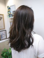 アミーバイオアシス(Amie by oasis)&nbsp;透けネイビー×ゆるスパイラルパーマ