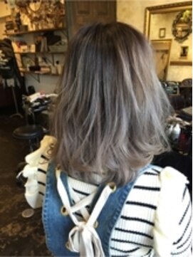 トロニー(TLONY) ハイライトグレージュグラデーション