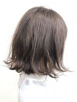 ミーティア バイ クアトロ(Meteor By QUATRO)&nbsp;切りっぱなしボブ×スターダストグレージュ