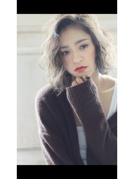 マノン バイ エイチ(MANON by H) 《MANON》かきあげウェーブstyle×3Dカラー