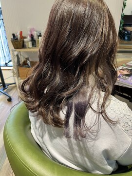 ヘアースパリゾート リアン 燕三条店(Lien) インナーカラー 紫