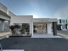 ヘア リゾート ココ(hair resort cocok)の雰囲気（開放的な空間でゆっくりと自分だけの時間をお過ごしいただけます）