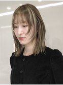 ミルクティーベージュペールピンクベージュ顔周りレイヤー金髪