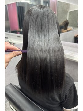 スライバイリアオオサカ(Sly By Ria OSAKA) 髪質改善/酸熱トリートメント/縮毛矯正【梅田/大阪】