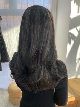 エイミー(amy.) 大人ハイライトカラー