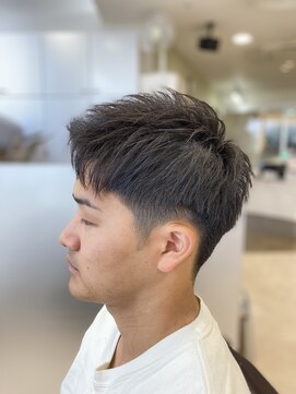 ハヤセ イオンスタイル検見川浜店 ツーブロックショート