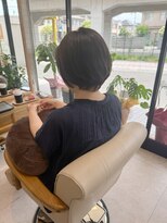 リノ(LINO) 前髪なし 前下がりショート