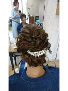 ビールーム(B-LOOM) Wカラー+ヘアアレンジ