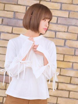 コロ(COLO) シンプル前下がりボブ