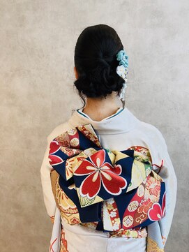キャノン 目白本店(CANNON) 艶とカールの組み合わせで正統派!振袖スタイル