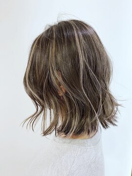 シャンプー ひろせ店(SHAMPOO) 外国人風ハイライトカラー☆シルバーアッシュ×前下がりボブ