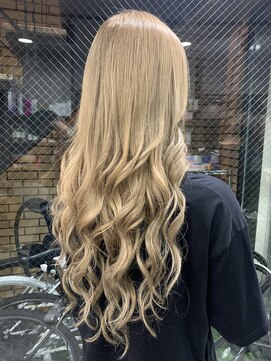 ラフ 難波店(LAFF) #黒髪#ボブルフ#ネビージュ#小顔#ワンレン